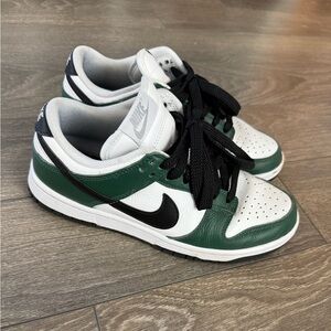 Nike Dunk Low Black/Green - Women’s 7.5